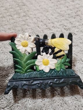 Cast Iron Bee on Daisy Fence Napkin Holder Letter Holder - Yellow, White, Green